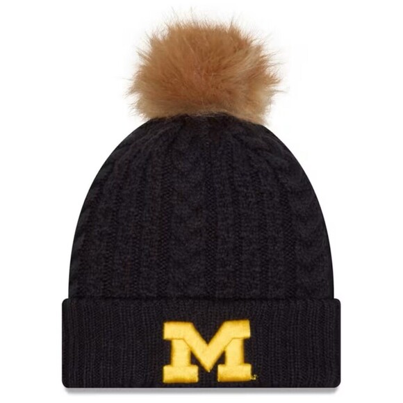 MICHIGAN WOLVERINES New Era Women's Knit Beanie Hat Green NEW Winter Ski UofM - Picture 1 of 4